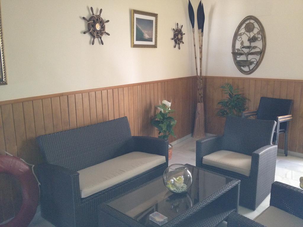 Hostal El Alferez Vejer de la Frontera Extérieur photo