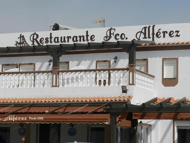 Hostal El Alferez Vejer de la Frontera Extérieur photo