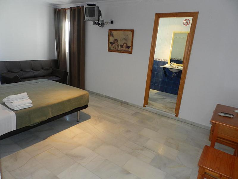 Hostal El Alferez Vejer de la Frontera Extérieur photo